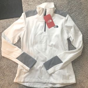 North face pullover